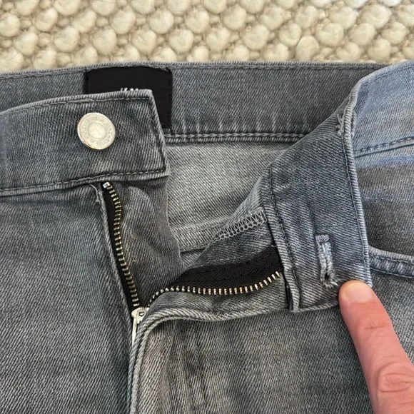 H&M Men's Grey Denim Jean Shorts Waist Size 31 - Picture 5 of 7
